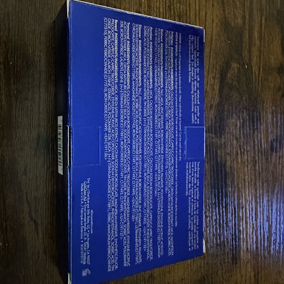 Still Blue Realm Eye Shadow Pallet, NIB - Picture 2 of 4